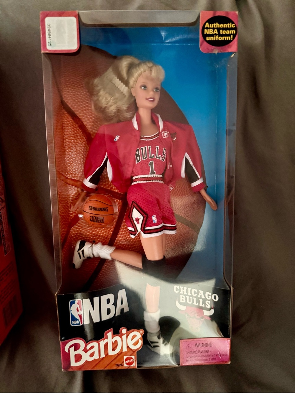 Barbie Chicago Bulls Pink-Red Team Outfit (1998)